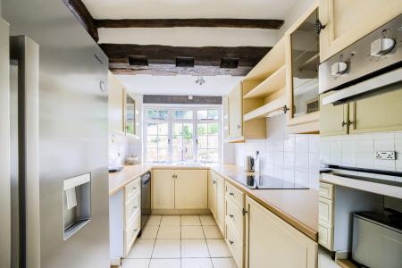 3 bedroom Detached house to let in Wolverton, Snitterfield, Stratford-upon-Avon, CV37