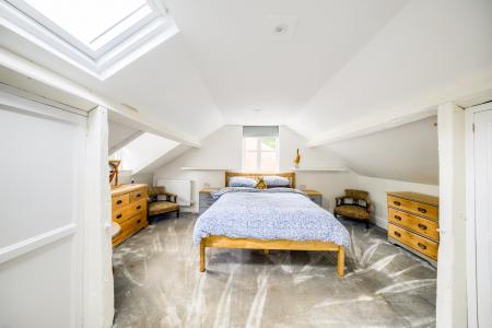 3 bedroom Detached house to let in Wolverton, Snitterfield, Stratford-upon-Avon, CV37