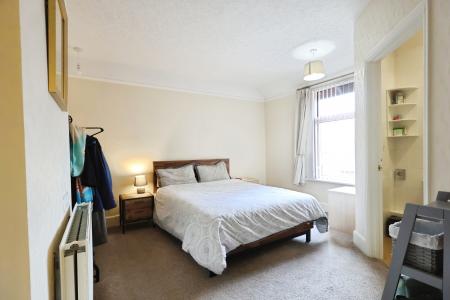 4 bedroom Detached house to let in Grove Road, Central, Stratford-upon-Avon, CV37