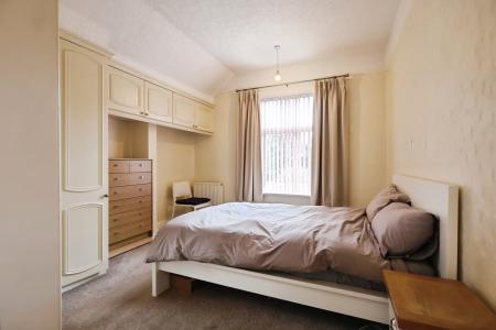 4 bedroom Detached house to let in Grove Road, Central, Stratford-upon-Avon, CV37