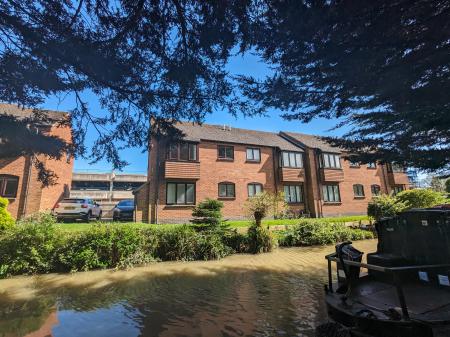 1 bedroom Flat for sale in Bancroft Place, Stratford-upon-Avon, CV37