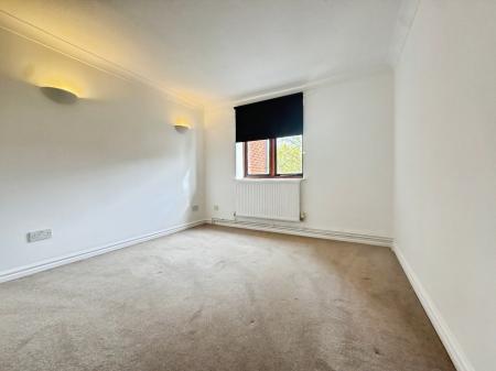 Devere Court, Clopton Road, Stratford-upon-Avon, CV37