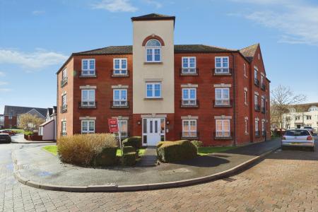 2 bedroom Flat for sale in Corelli Close, Stratford-upon-Avon, CV37