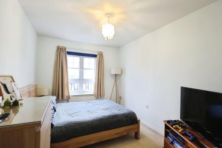 2 bedroom Flat for sale in Corelli Close, Stratford-upon-Avon, CV37