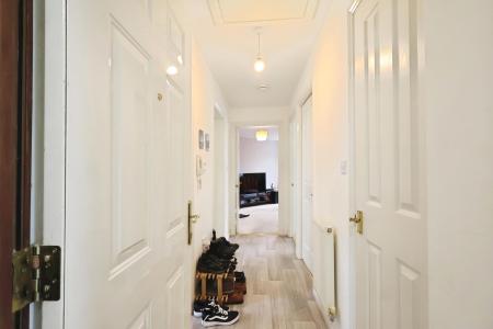 2 bedroom Flat for sale in Corelli Close, Stratford-upon-Avon, CV37