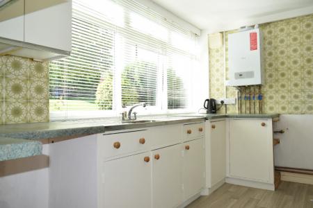 2 bedroom Bungalow to let in Oversley Green, Alcester, B49