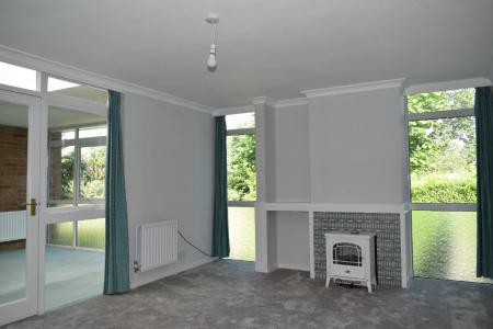 2 bedroom Bungalow to let in Oversley Green, Alcester, B49