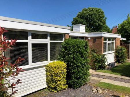 2 bedroom Bungalow to let in Oversley Green, Alcester, B49