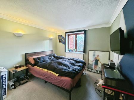 2 bedroom Flat to let in De Vere Court, Stratford-upon-Avon, CV37