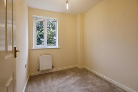 4 bedroom Semi-detached house to let in Addison Drive, Stratford-upon-Avon, CV37