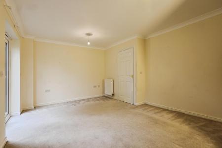 4 bedroom Semi-detached house to let in Addison Drive, Stratford-upon-Avon, CV37