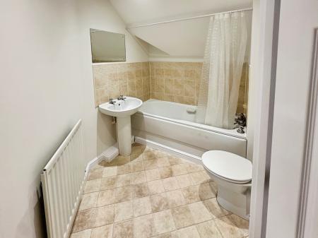 2 bedroom Flat to let in Birmingham Road, Stratford-upon-Avon, CV37