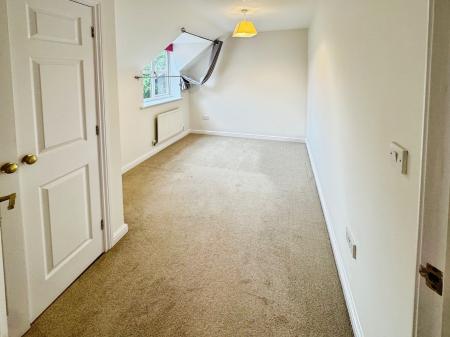 2 bedroom Flat to let in Birmingham Road, Stratford-upon-Avon, CV37