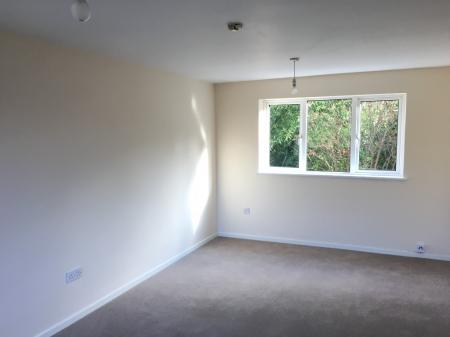 2 bedroom Flat to let in Victoria Close, Stratford-upon-Avon, CV37