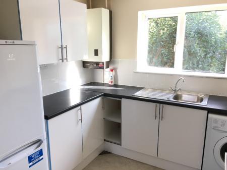 2 bedroom Flat to let in Victoria Close, Stratford-upon-Avon, CV37