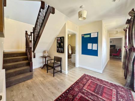 5 bedroom Detached house to let in Church Lane, Shottery, Stratford-upon-Avon, CV37