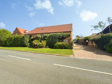 5 bedroom Detached house to let in Church Lane, Shottery, Stratford-upon-Avon, CV37