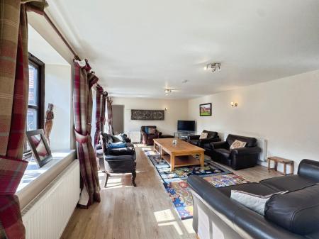 5 bedroom Detached house to let in Church Lane, Shottery, Stratford-upon-Avon, CV37