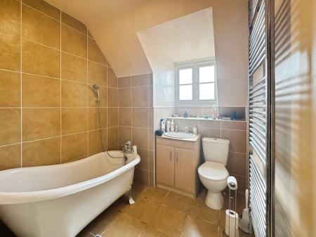 2 bedroom Flat for sale in Longfellow Road, Stratford-upon-Avon, CV37