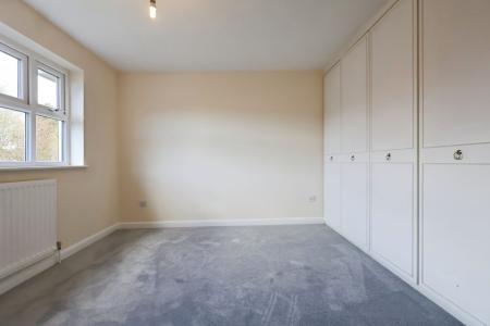 4 bedroom Detached house for sale in Pheasant Close, Stratford-upon-Avon, CV37