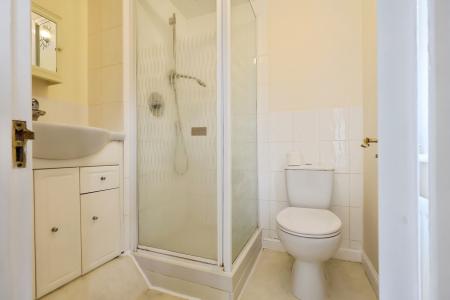 4 bedroom Detached house for sale in Pheasant Close, Stratford-upon-Avon, CV37