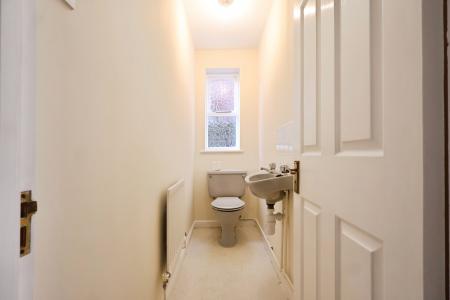 4 bedroom Detached house for sale in Pheasant Close, Stratford-upon-Avon, CV37