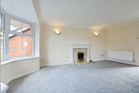 4 bedroom Detached house for sale in Pheasant Close, Stratford-upon-Avon, CV37