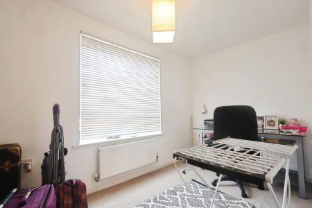 2 bedroom Flat to let in Addison Drive, Trinity Mead, Stratford-upon-Avon, CV37