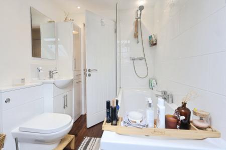 1 bedroom Flat for sale in School Road, Wellesbourne, CV35