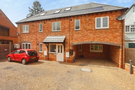 School Road, Wellesbourne, CV35