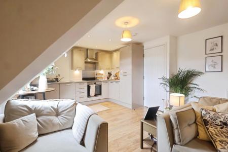 1 bedroom Flat for sale in School Road, Wellesbourne, CV35