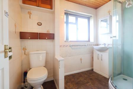 3 bedroom Semi-detached house for sale in Halford Road, Stratford-upon-Avon, CV37