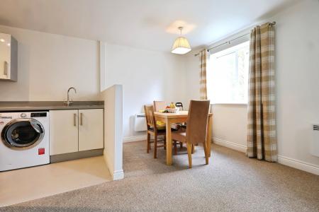 2 bedroom Flat for sale in Cordelia Close, Stratford-upon-Avon, CV37