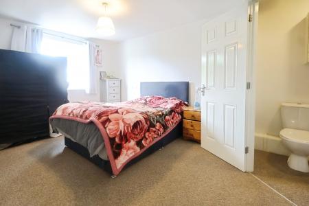 2 bedroom Flat for sale in Cordelia Close, Stratford-upon-Avon, CV37