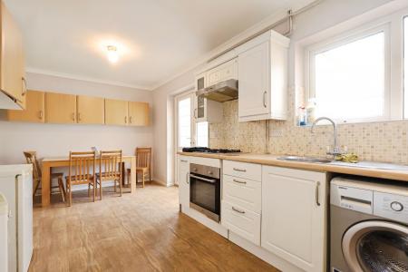 3 bedroom Terraced House to let in Maple grove, Central, Stratford-upon-Avon, CV37