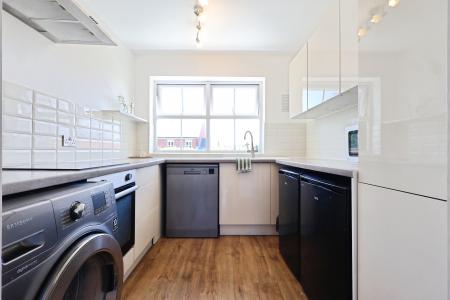 2 bedroom Flat to let in New Street, Central, Stratford-upon-Avon, CV37