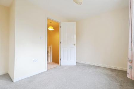 2 bedroom Terraced House to let in Sandown Close, Stratford-upon-Avon, CV37