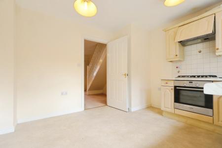 2 bedroom Terraced House to let in Sandown Close, Stratford-upon-Avon, CV37