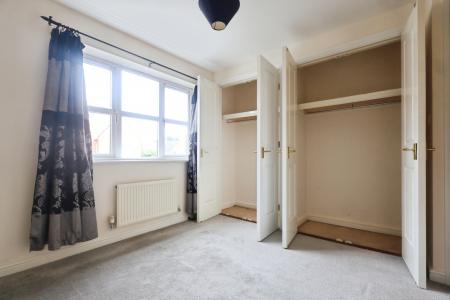 2 bedroom Terraced House to let in Sandown Close, Stratford-upon-Avon, CV37