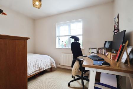 2 bedroom Flat to let in Betjeman Road, Trinity Mead, Stratford-upon-Avon, CV37