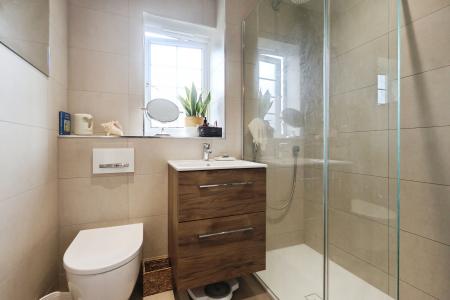 2 bedroom Flat to let in Betjeman Road, Trinity Mead, Stratford-upon-Avon, CV37