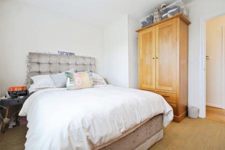 2 bedroom Flat to let in Betjeman Road, Trinity Mead, Stratford-upon-Avon, CV37