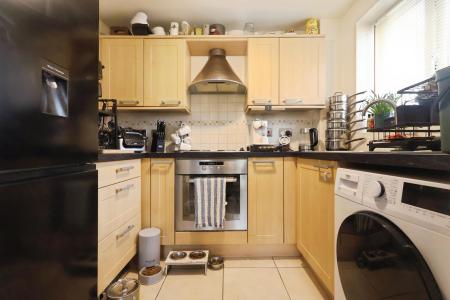 1 bedroom Flat for sale in Cordelia Close, Stratford-upon-Avon, CV37