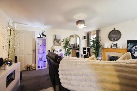 1 bedroom Flat for sale in Cordelia Close, Stratford-upon-Avon, CV37