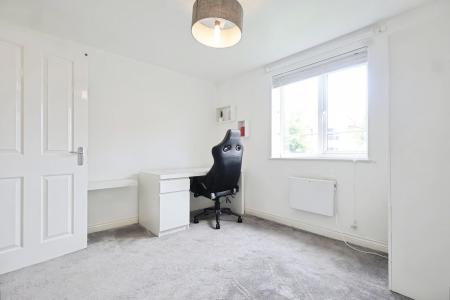 2 bedroom Flat for sale in Hamlet Way, Stratford-upon-Avon, CV37