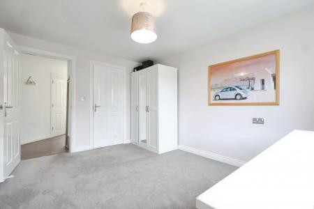 2 bedroom Flat for sale in Hamlet Way, Stratford-upon-Avon, CV37