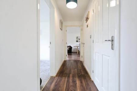 2 bedroom Flat for sale in Hamlet Way, Stratford-upon-Avon, CV37