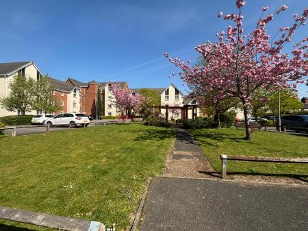 2 bedroom Flat for sale in Hamlet Way, Stratford-upon-Avon, CV37