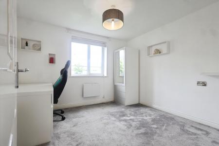 2 bedroom Flat for sale in Hamlet Way, Stratford-upon-Avon, CV37