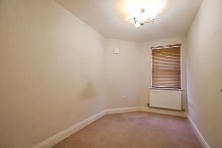 2 bedroom Flat to let in Shipston Road, Central, Stratford-upon-Avon, CV37